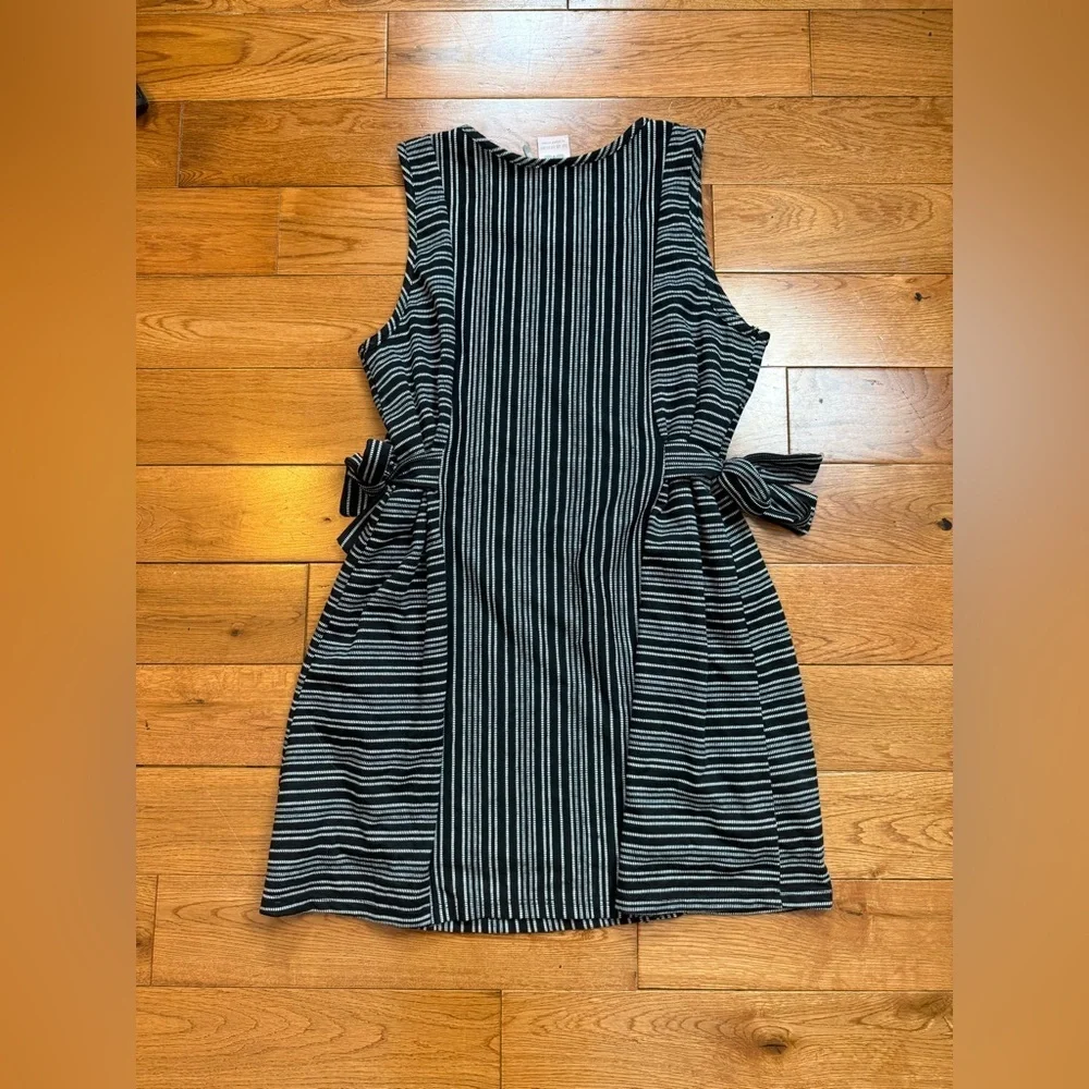 🖤For All Seasons by Paper Cranes Girls Gray/Black Sleeveless Dress